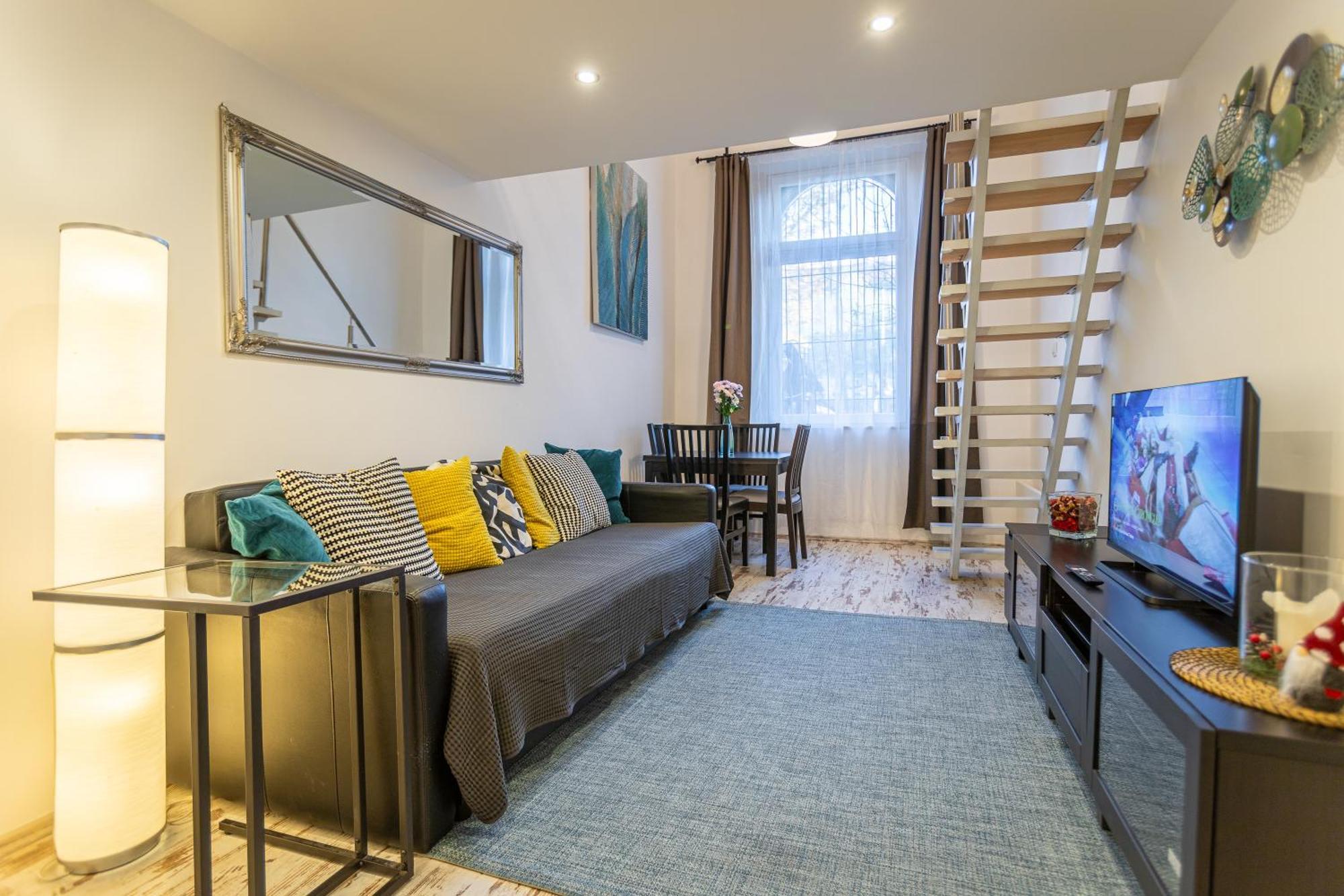 Apartment Lovolde Square - Next To Famous Andrassy Avenue *