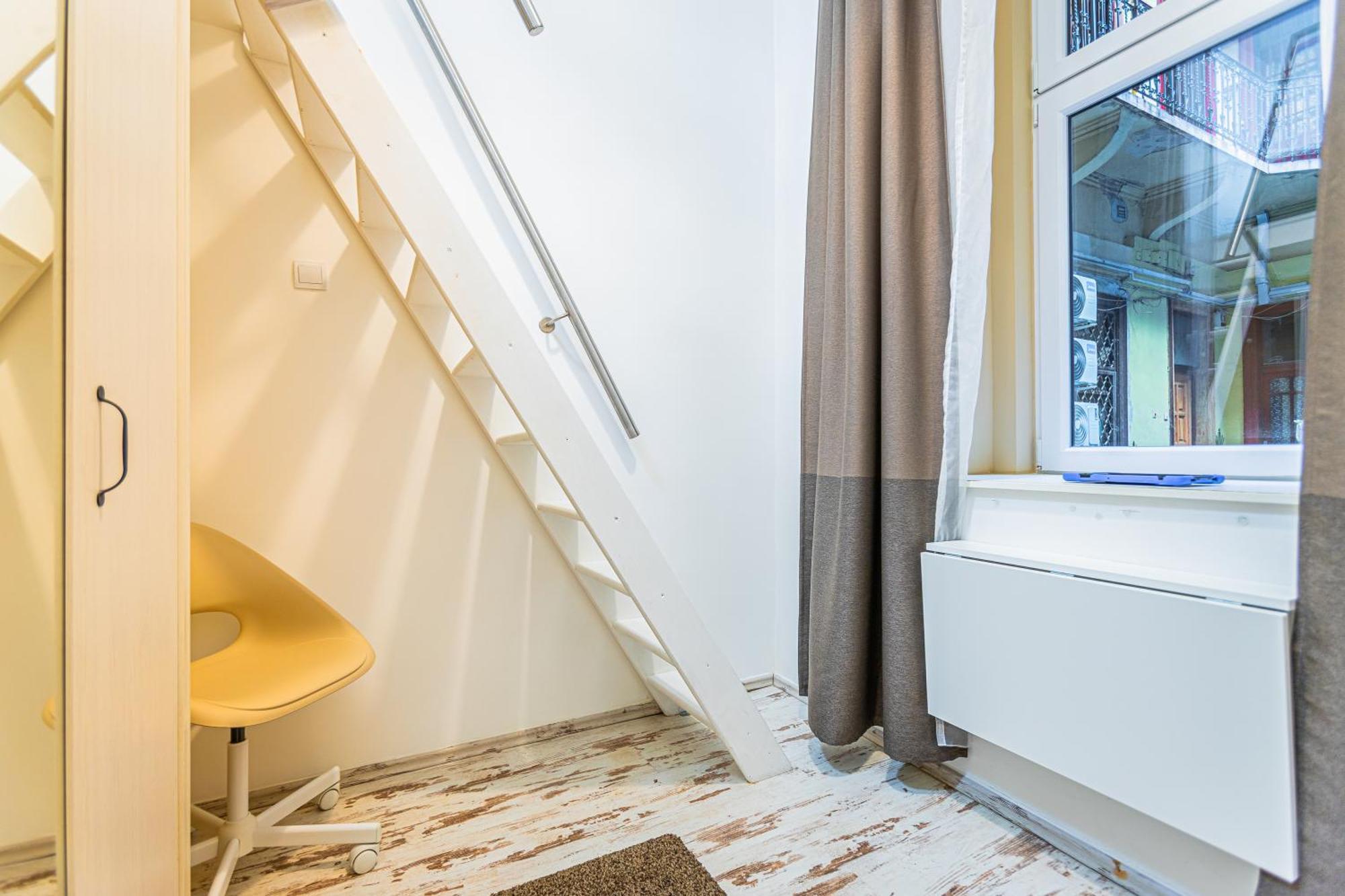 Apartment Lovolde Square - Next To Famous Andrassy Avenue